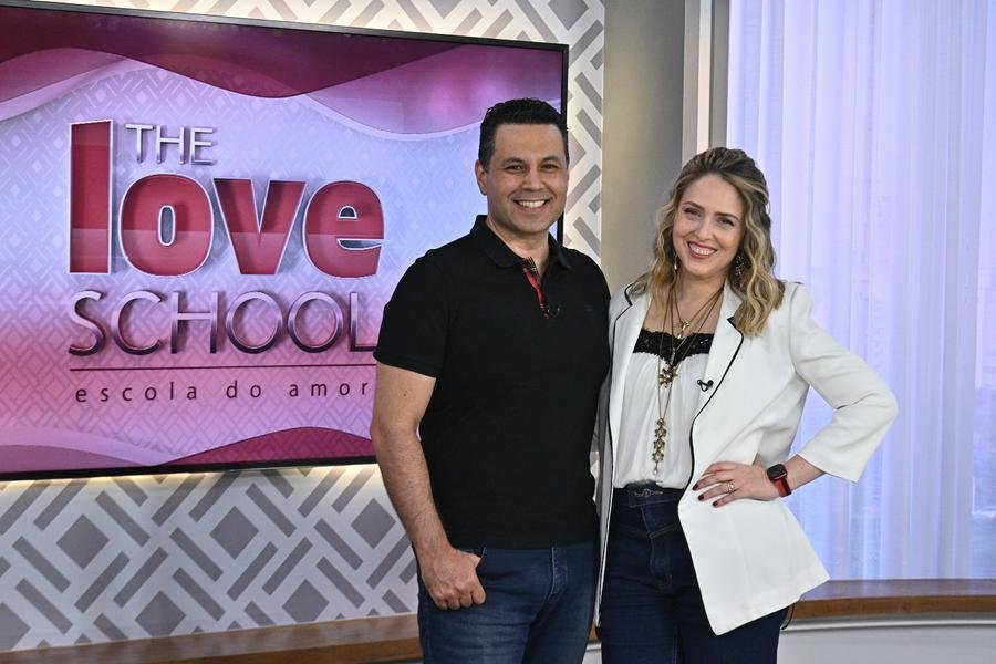 O The Love School vai ao ar todo s&aacute;bado, ao meio-dia