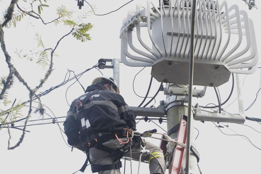 Diferentes regi&otilde;es do Estado enfrentam falta de energia