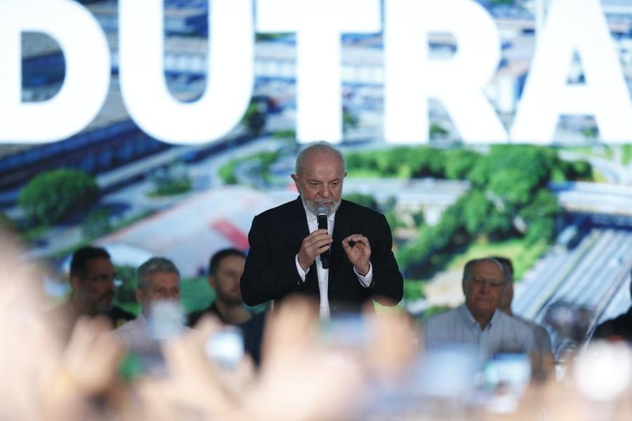 Lula esteve inaugura&ccedil;&atilde;o de obras vi&aacute;rias na rodovia Presidente Dutra, em Guarulhos (SP)