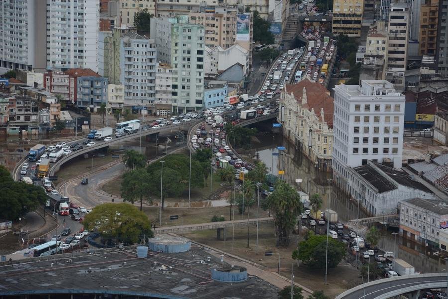 Congestionamento de 5 km na manh&atilde; deste s&aacute;bado.