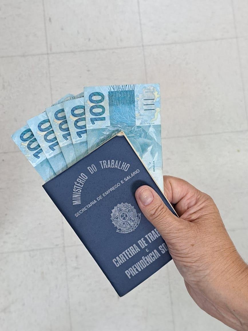 Desemprego fica em 7,5%