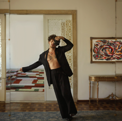 Cantor catarinense j&aacute; foi indicado ao Latin Grammy, na categoria &ldquo;Melhor &Aacute;lbum Pop Contempor&acirc;neo em L&iacute;ngua Portuguesa&rdquo;