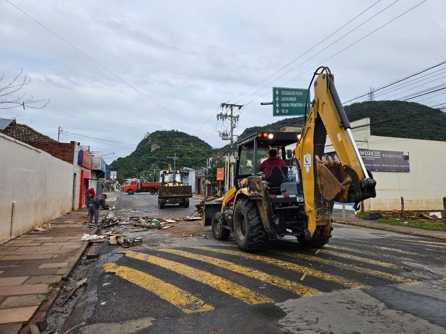 Cidade do Vale do Ca&iacute; teve diversos transtornos por alagamentos