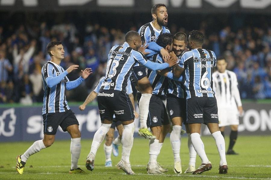 Tricolor volta a campo em jogo decisivo pela competi&ccedil;&atilde;o continental