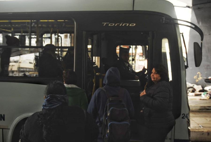 Movimento &eacute; baixo em opera&ccedil;&atilde;o envolvendo &ocirc;nibus