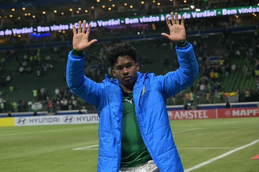 Endrick seguir&aacute; para o Lyon