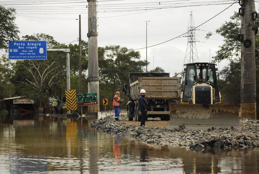 Corredor Humanit&aacute;rio da Avenida Assis Brasil foi conclu&iacute;do na ter&ccedil;a-feira