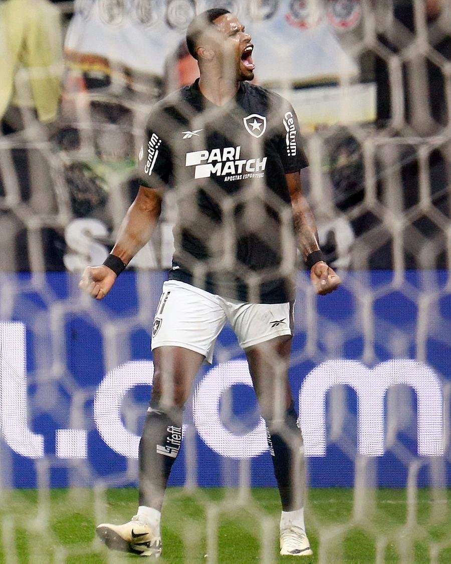 J&uacute;nior Santos marcou o &uacute;nico gol do jogo