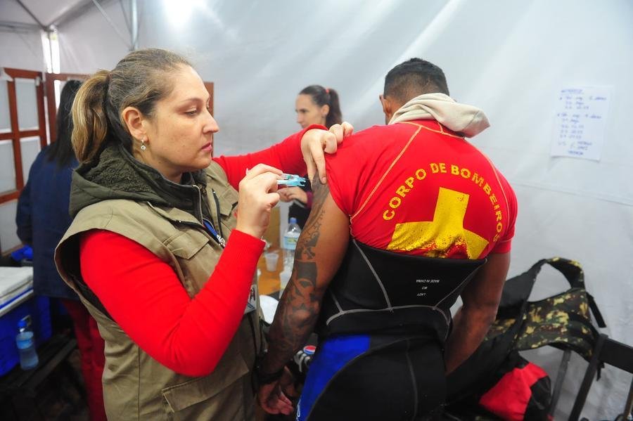 Minist&eacute;rio destaca que vacina&ccedil;&atilde;o continua no RS