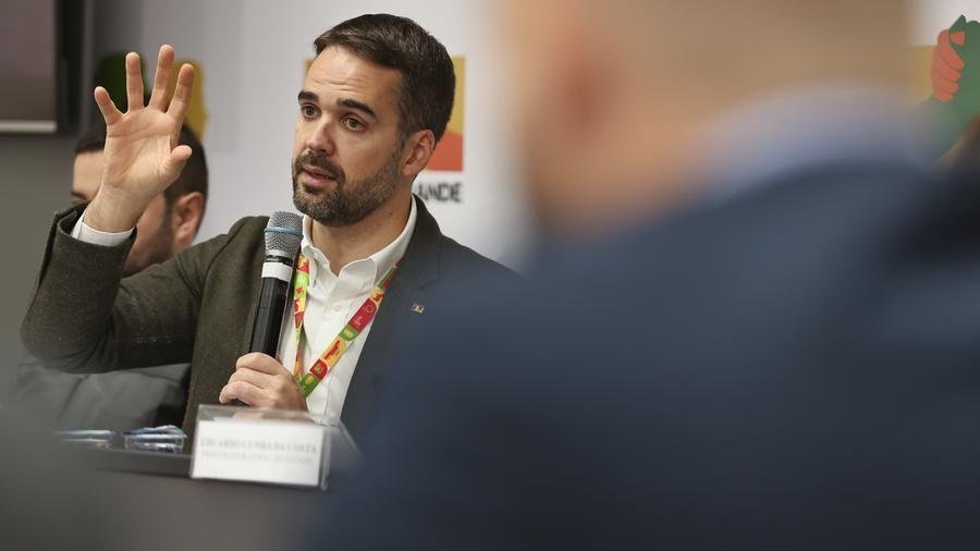 Leite cobra aux&iacute;lio do governo para reconstru&ccedil;&atilde;o do RS