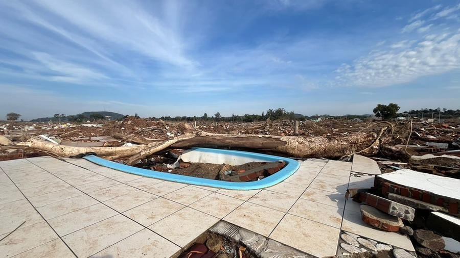 Das 850 casas do bairro Passo de Estrela, mais de 600 foram devastadas