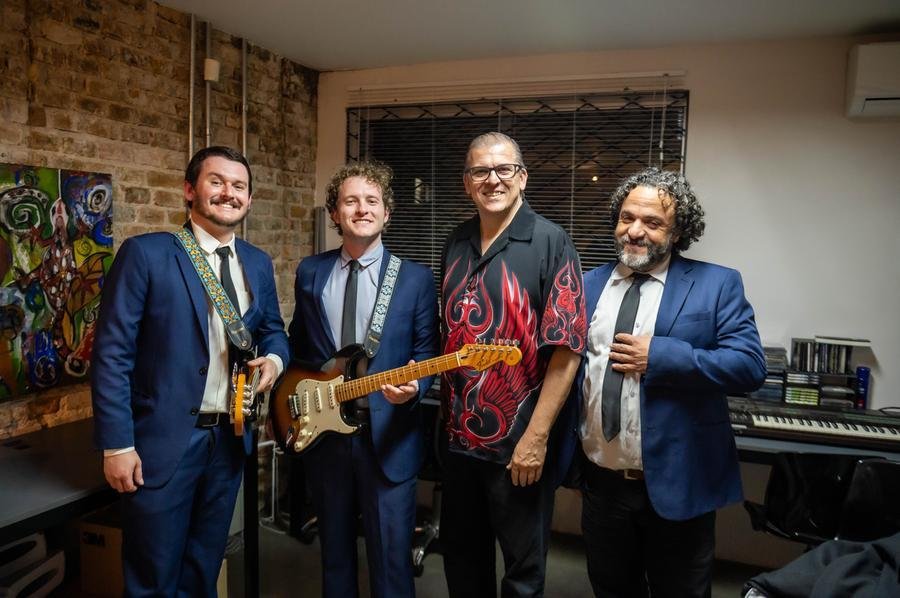 Andy Serrano traz em seu repert&oacute;rio composi&ccedil;&otilde;es no g&ecirc;nero blues