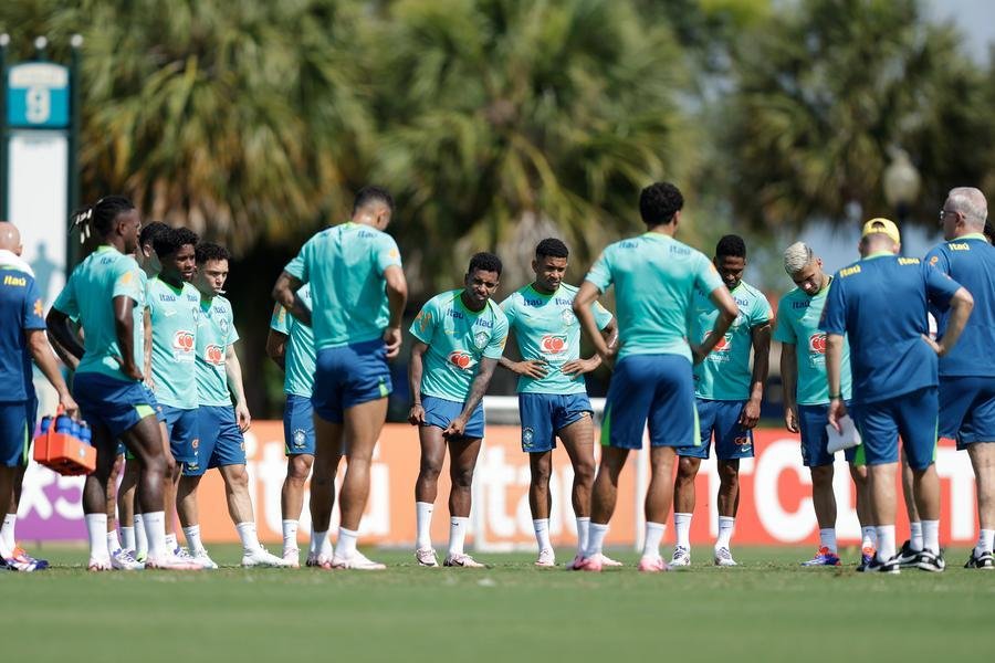 Canarinho far&aacute; dois amistosos antes do come&ccedil;o da competi&ccedil;&atilde;o