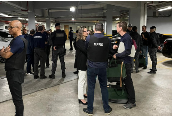 Opera&ccedil;&atilde;o Cesta B&aacute;sica contou com o apoio da Brigada Militar e de servidores e policiais adidos do Minist&eacute;rio P&uacute;blico