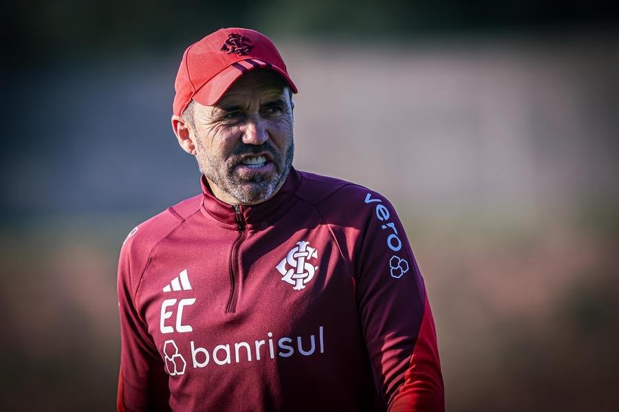 Eduardo Coudet n&atilde;o contar&aacute; com jogadores importantes na partida, com Maur&iacute;cio, que sentiu o joelho