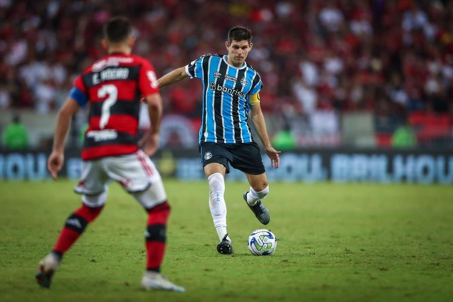 Kannemann foi o capit&atilde;o gremista no Maracan&atilde;