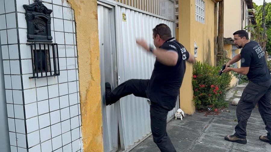 Pol&iacute;cia ga&uacute;cha prendeu suspeitos de desviar doa&ccedil;&otilde;es em Fortaleza