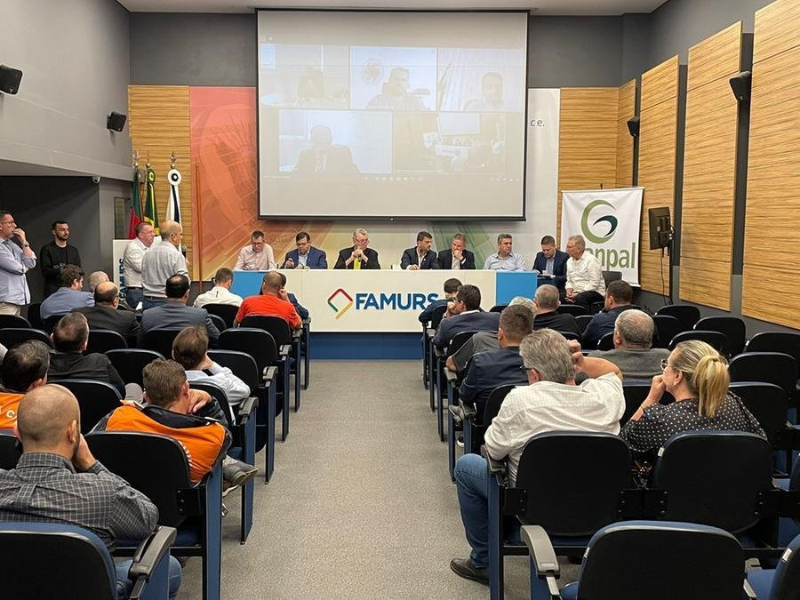 Batimetria &eacute; uma t&eacute;cnica utilizada para determinar a profundidade de corpos aqu&aacute;ticos, como barragens, lagos e rios