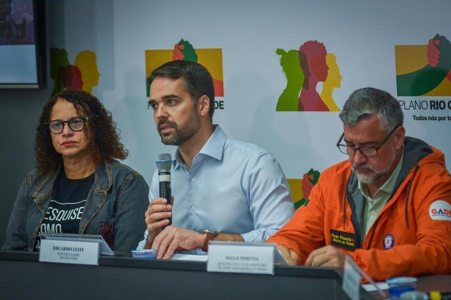 Ministra Luciana Santos, governador Leite e ministro Pimenta assinaram acordo de coopera&ccedil;&atilde;o entre Estado e Uni&atilde;o