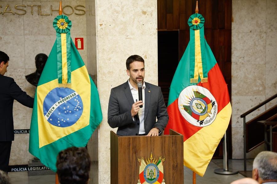 Governador falou aos deputados em semin&aacute;rio nesta segunda-feira