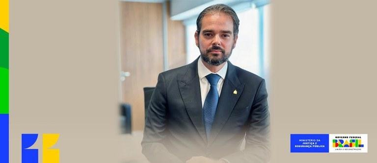 Delegado brasileiro pode ser o primeiro a chefiar a Interpol