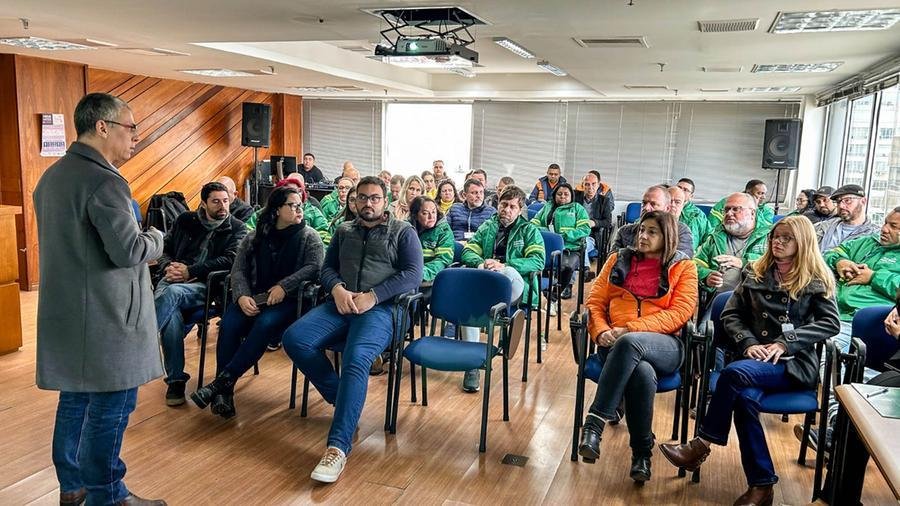 Gestores das subprefeituras de Porto Alegre receberam orienta&ccedil;&otilde;es sobre o processo de escolha e implanta&ccedil;&atilde;o de 68 hortas comunit&aacute;rias