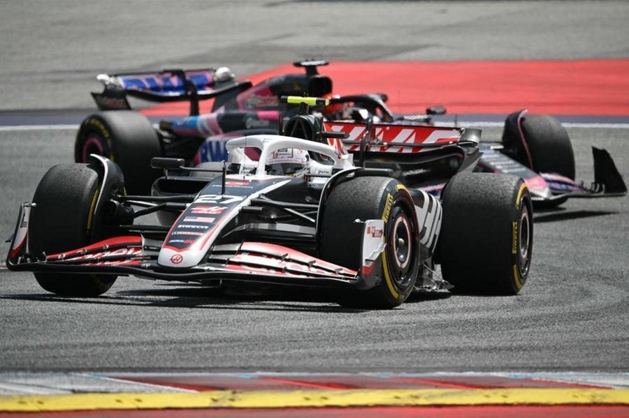 Alem&atilde;o segurou Red Bull de Perez e todo o meio do pelot&atilde;o
