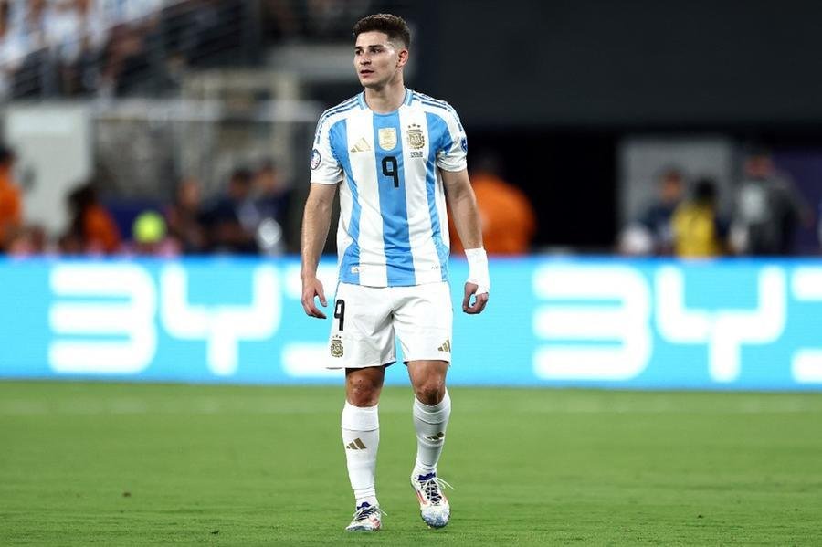 Argentina convoca 4 campe&otilde;es mundiais para lutar pelo ouro no futebol dos Jogos Ol&iacute;mpicos