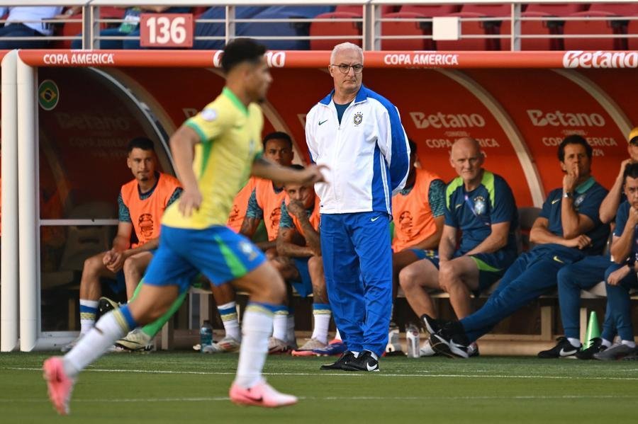 Dorival J&uacute;nior acredita que a Sele&ccedil;&atilde;o est&aacute; em processo de evolu&ccedil;&atilde;o