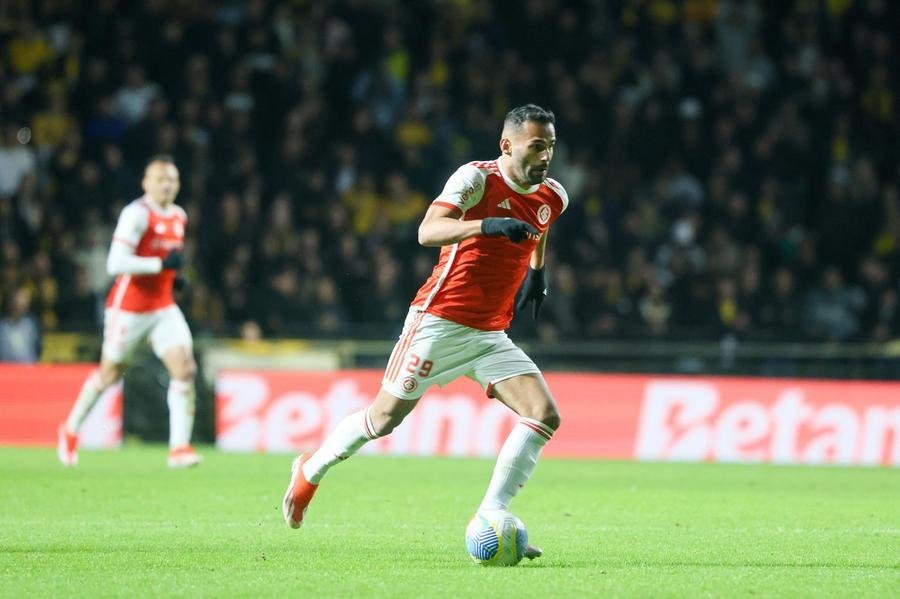 A contrata&ccedil;&atilde;o de Thiago Maia foi um pedido de Eduardo Coudet