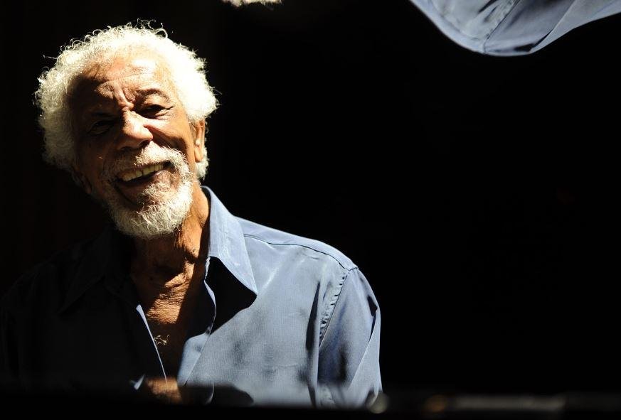 La&eacute;rcio de Freitas era reconhecido pela sua dedica&ccedil;&atilde;o &agrave; reg&ecirc;ncia