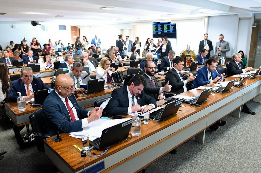 Parecer sobre o texto foi retirado da pauta desta quarta-feira