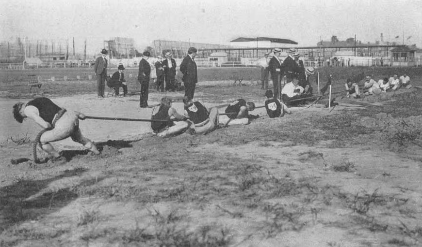 Hoje em dia uma brincadeira de crian&ccedil;a, o cabo de guerra j&aacute; foi esporte ol&iacute;mpico