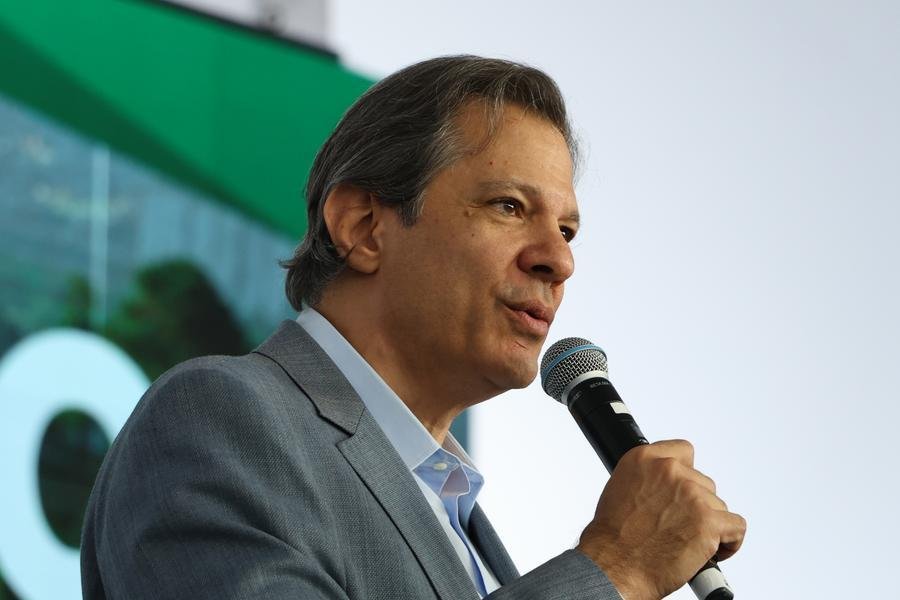 Encontro ainda tratou de investimentos "necess&aacute;rios" para a checagem dos cadastros dos programas, afirmou Haddad