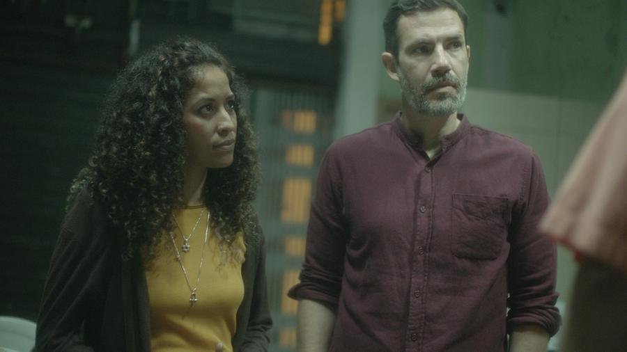 Kaya Rodrigues e Rafa Sieg em cena da s&eacute;rie 'Centro Liberdade'