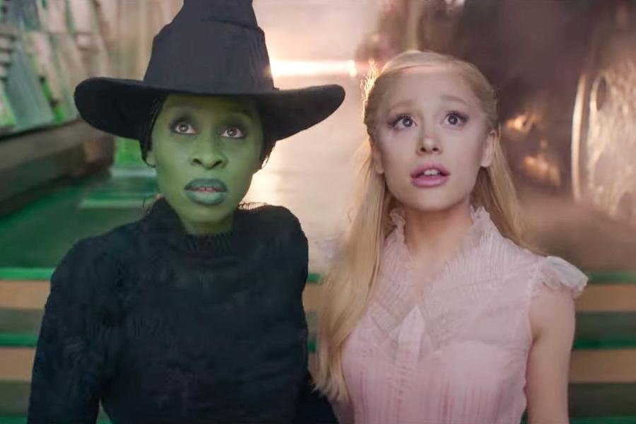 "Wicked" &eacute; estrelado por Cynthia Erivo como Elphaba e Ariana Grande como Glinda