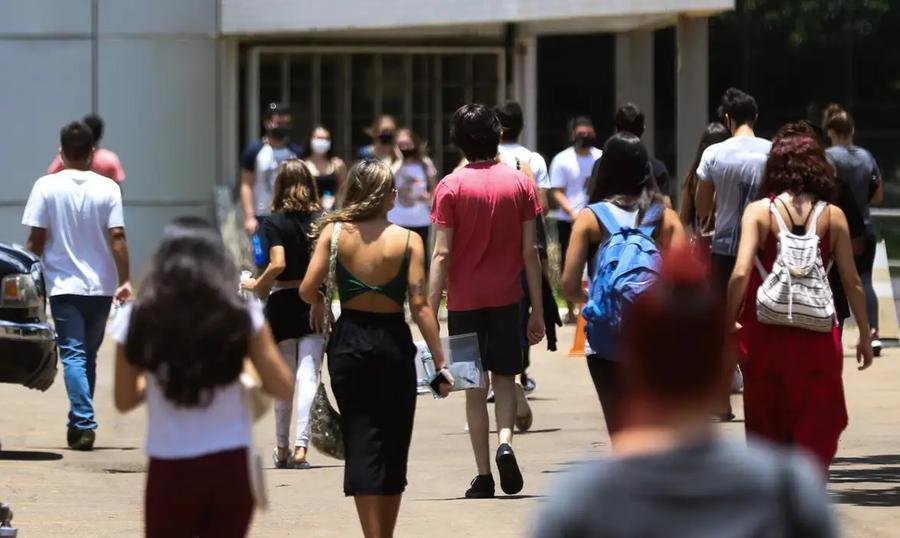 Para a contrata&ccedil;&atilde;o do financiamento os candidatos pr&eacute;-selecionados do Fies devem complementar as informa&ccedil;&otilde;es da inscri&ccedil;&atilde;o no sistema