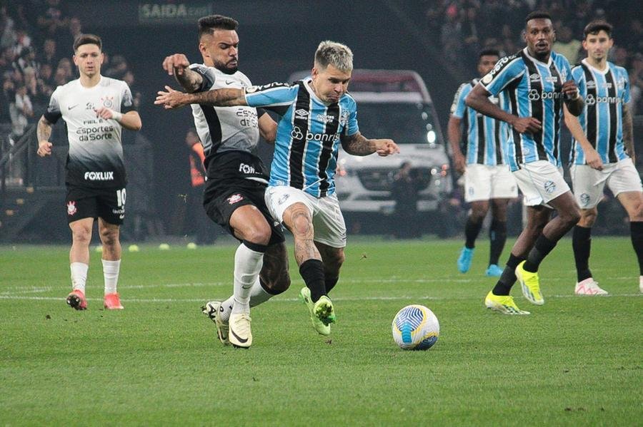 Resultado frustrante na reta final n&atilde;o tira o Tricolor da zona de rebaixamento