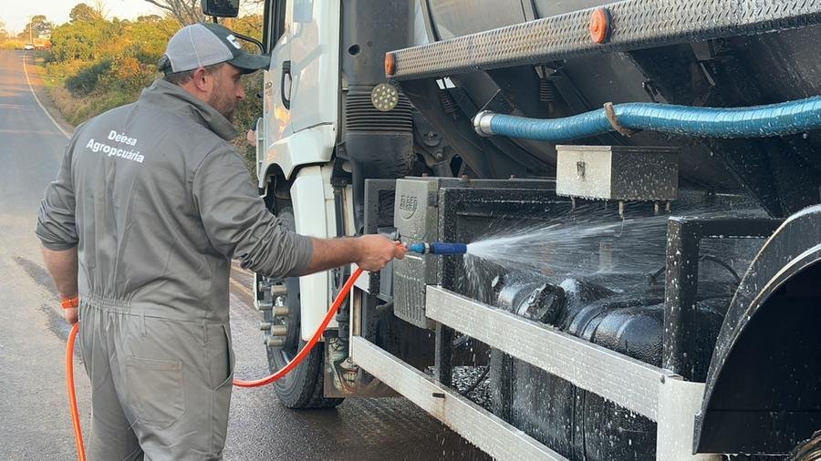 Tr&ecirc;s barreiras sanit&aacute;rias ser&atilde;o mantidas a partir das 19h desta sexta-feira