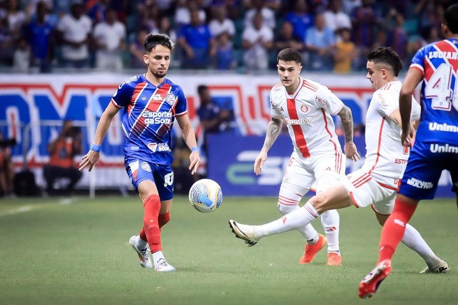 Primeiro tempo terminou com a justa vantagem da equipe da casa no placar, mas com esperan&ccedil;a de uma segunda etapa melhor para o Colorado