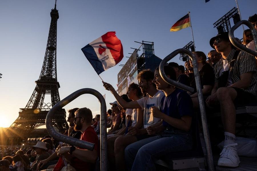 Prefeita de Paris quer manter an&eacute;is ol&iacute;mpicos que est&atilde;o na Torre Eiffel
