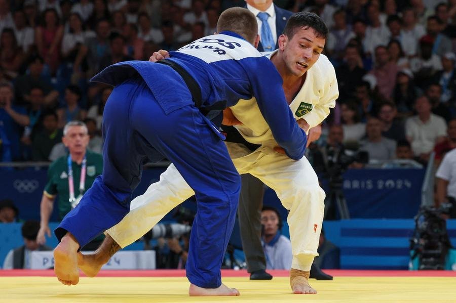 Ga&uacute;cho foi derrotado pelo&nbsp;atleta de Kosovo Akil Gjakova