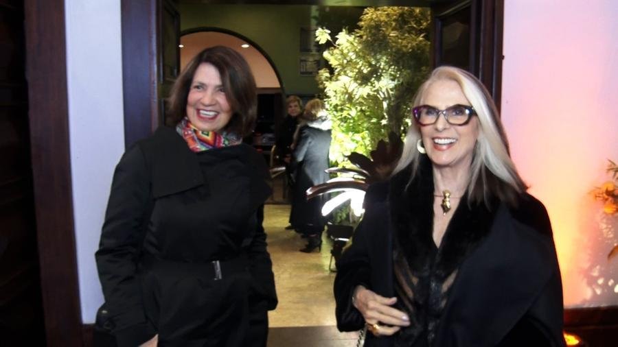 Lisette Guerra com Gl&oacute;ria Corbetta em recente evento social no Country Club