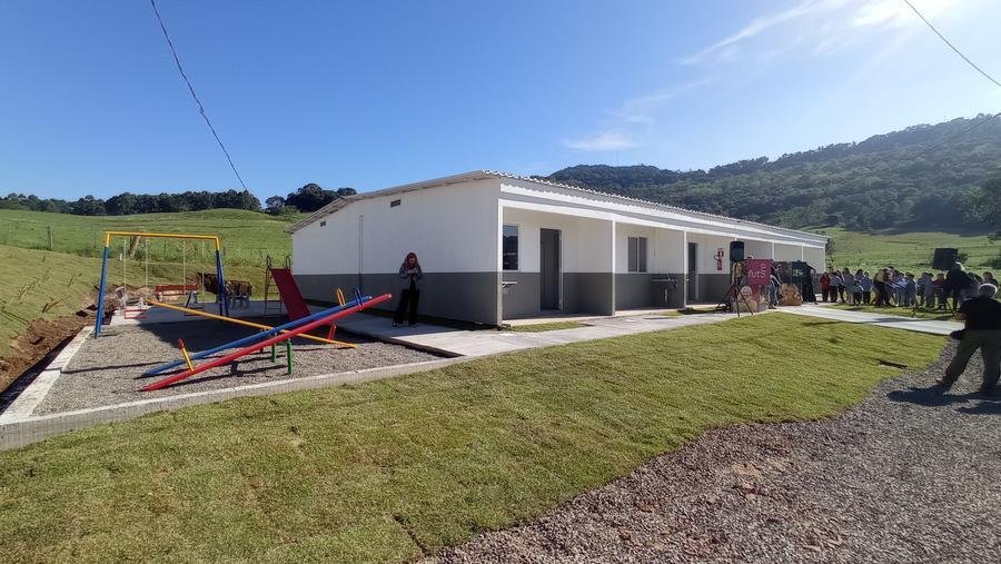 No dia 19 de abril, foram entregues 28 casas a fam&iacute;lias de Arroio do Meio, que ainda estavam alojadas em abrigo