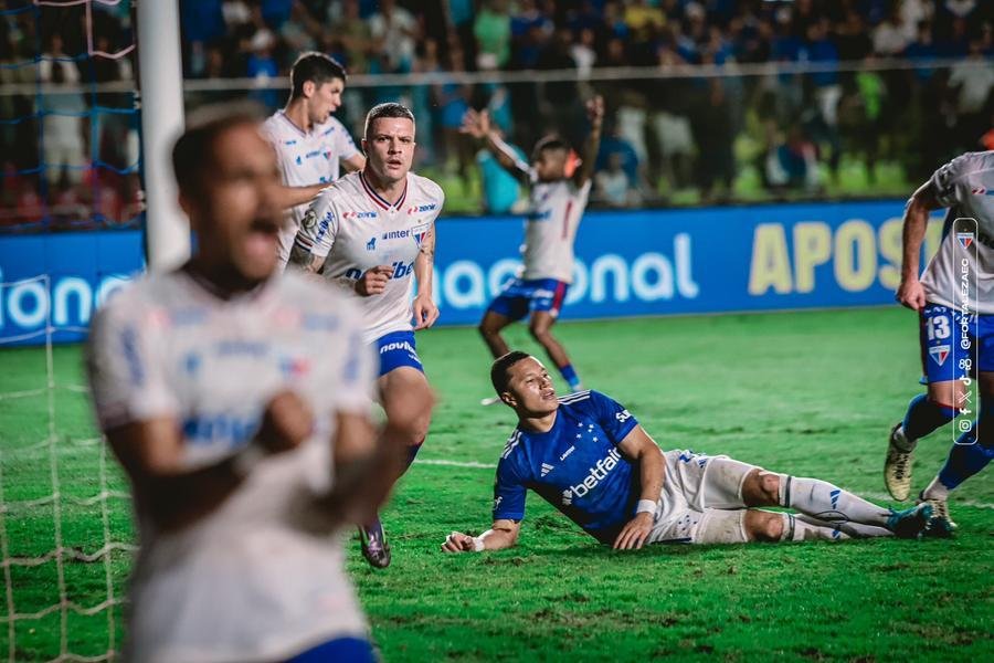 Vit&oacute;ria mant&eacute;m grande campanha do Fortaleza