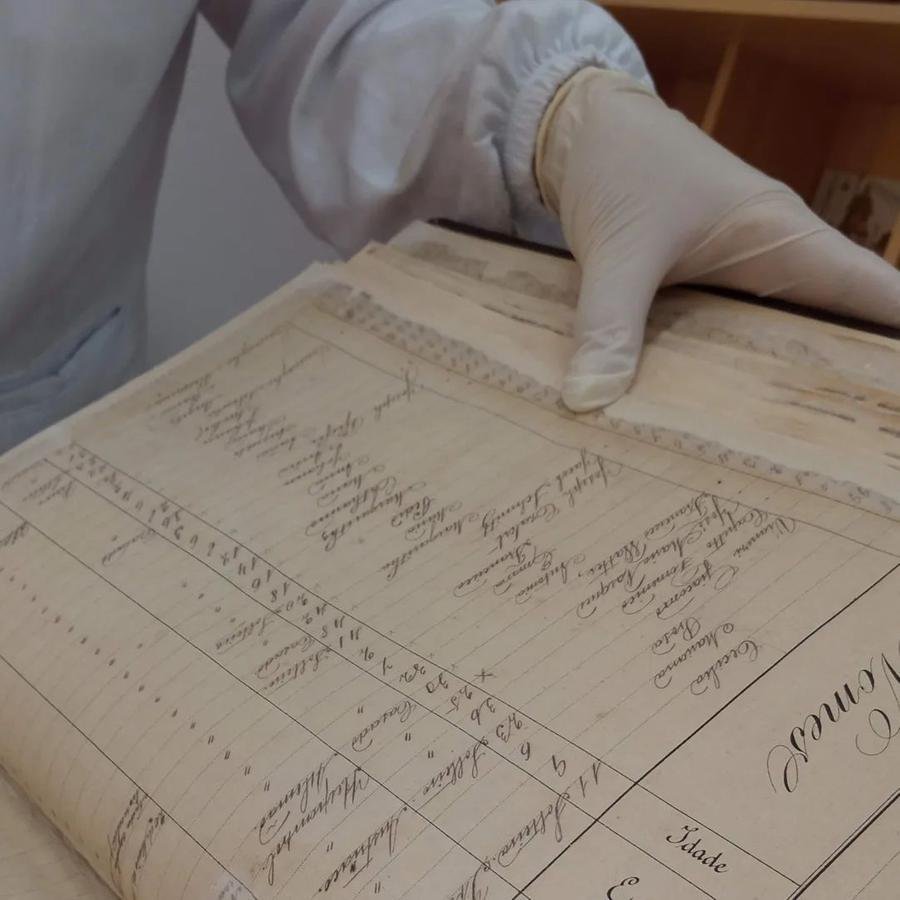 Apesar dos danos no t&eacute;rreo do pr&eacute;dio do Memorial do Rio Grande do Sul, edifica&ccedil;&atilde;o onde se encontra o Arquivo Hist&oacute;rico, o acervo e as depend&ecirc;ncias foram impactados