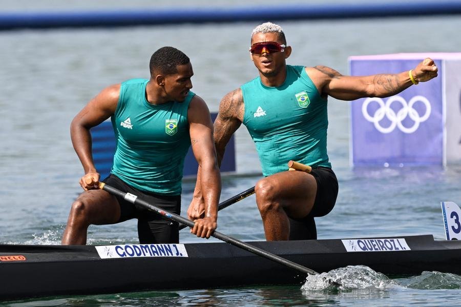Isaquias Queiroz e Jacky&nbsp;Godmann avan&ccedil;am para a final do C2 500m da canoagem de&nbsp; velocidade