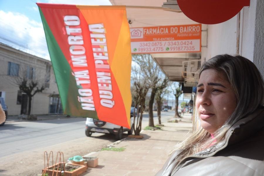 Situa&ccedil;&atilde;o do com&eacute;rcio nos Bairros da Zona Norte atingidos pela enchente de maio.
Vila Farrapos, Priscila Marques de Lima