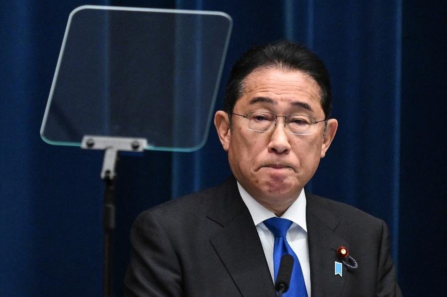 Fumio Kishida deixar&aacute; o cargo no Jap&atilde;o
