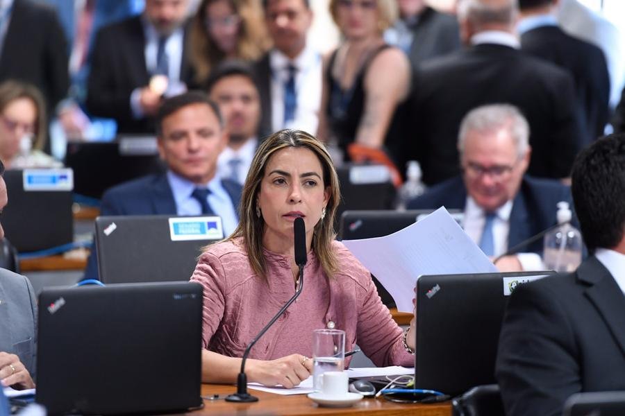 Senadora Soraya Thronicke (Podemos-MS) deu parecer favor&aacute;vel a projeto